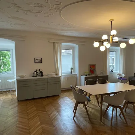 Altstadt-apartment Mit Stiftsblick Lägenhet